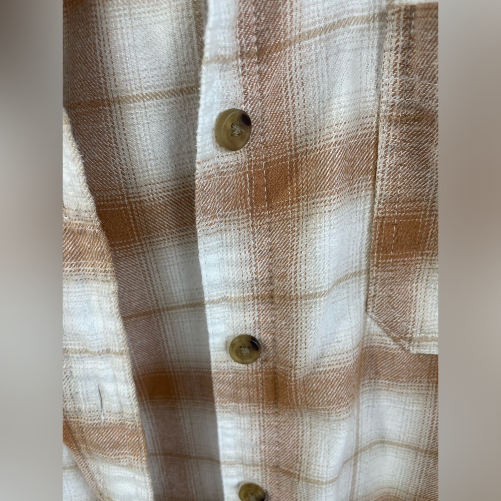 Aeropostale Tan & White Button Front Oversized Checkered Flannel Size Small EUC - Picture 4 of 6